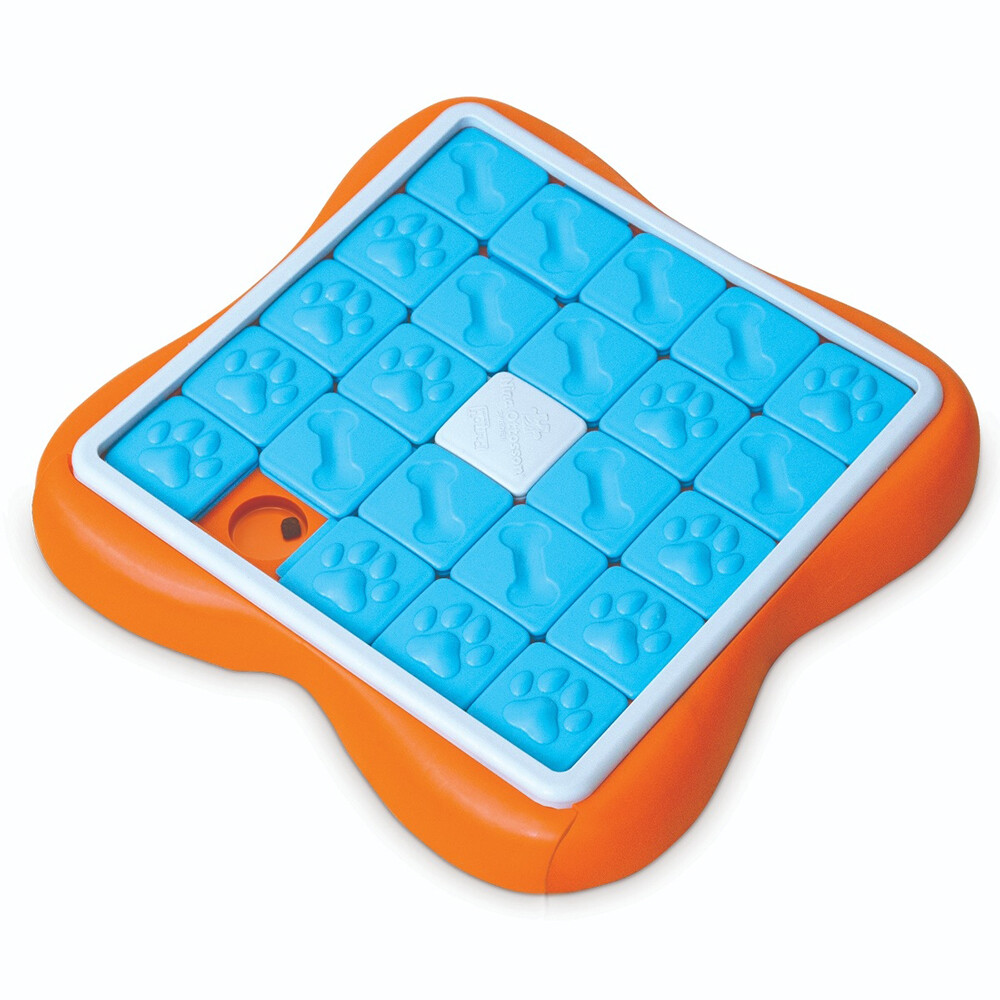 Challenge Slider - Slide, Treat &amp; Repeat by Nina Ottosson Level 3 Orange &amp; Blue