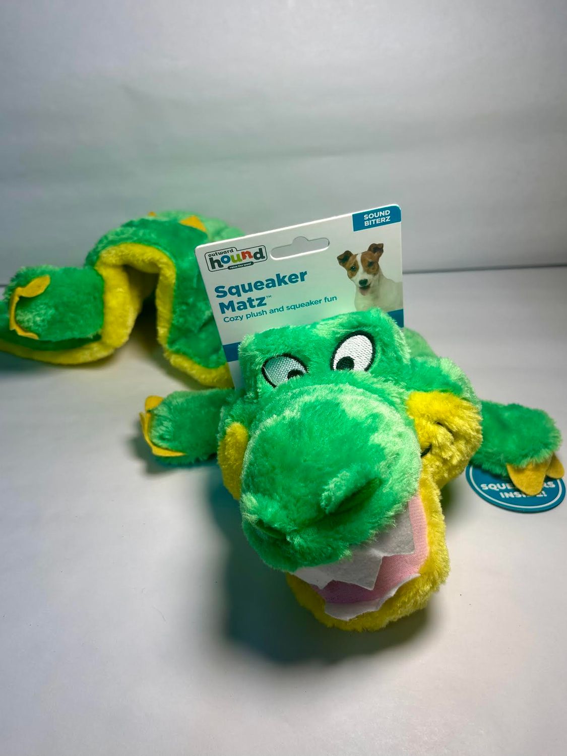 Outward Hound Gator 16-Squeaker Mat Dog Toy