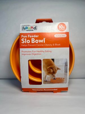 Outward Hound Fun Feeder, Slow Feeder Dog Bowl - Orange. MEDIUM/Mini