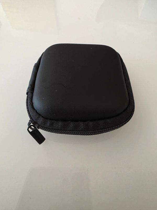 OSENS WAVE - Etui noir rigide