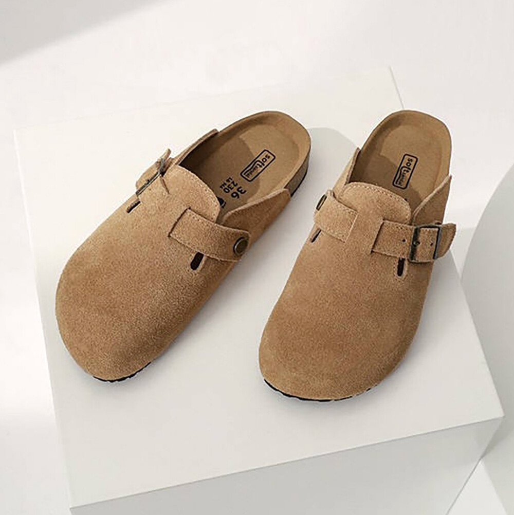 SLIP ON CLOGS