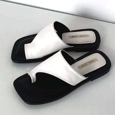 SANDALS WITH TOE LOOP