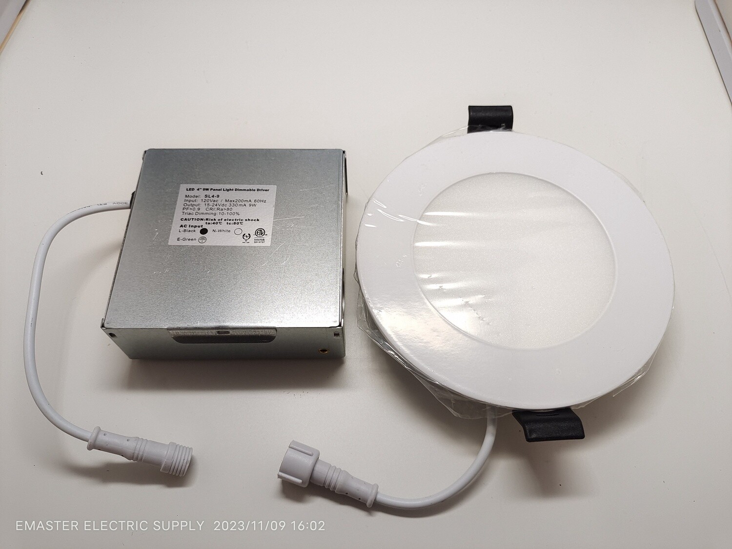 FLOW 4&quot; SLIM PANEL LIGHT DIMMABLE  9W 700LM, SPEC: 5000K