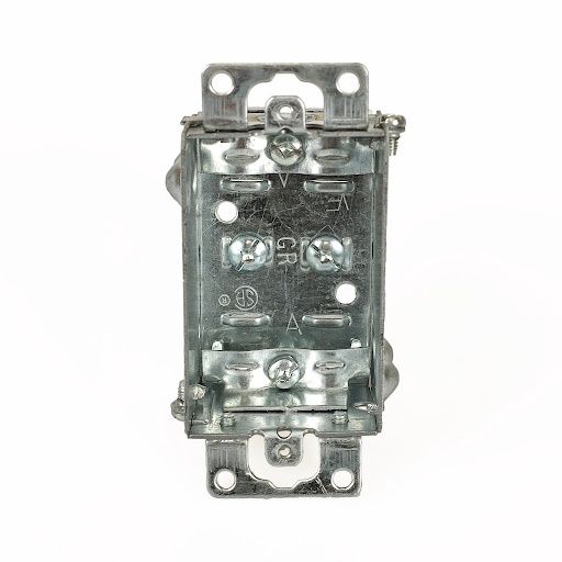 Gangable Box With Flush Ear 3&#39;&#39;x 2&#39;&#39;x 1 1/2&#39;&#39;, 9 Cu. Inch CLAMP FOR NMD