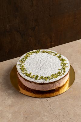berry dream catering whole size cakes and desserts