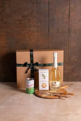 corporate gift boxes brisbane, corporate hampers brisbane, corporate hampers, corporate gift ideas, brsbane gift delivery,