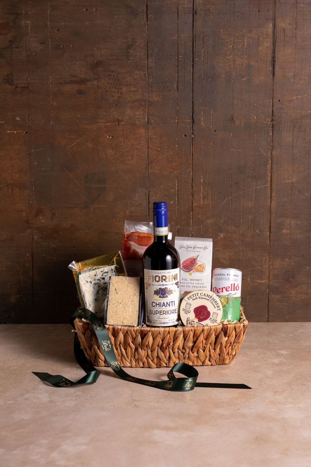 GOURMET HAMPER, GOURMET FOOD HAMPER, FOOD HAMPER, FOOD HAMPER BRISBANE, HAMPER DELIVEY BRISBANE, ITALIAN FOOD HAMPER, 