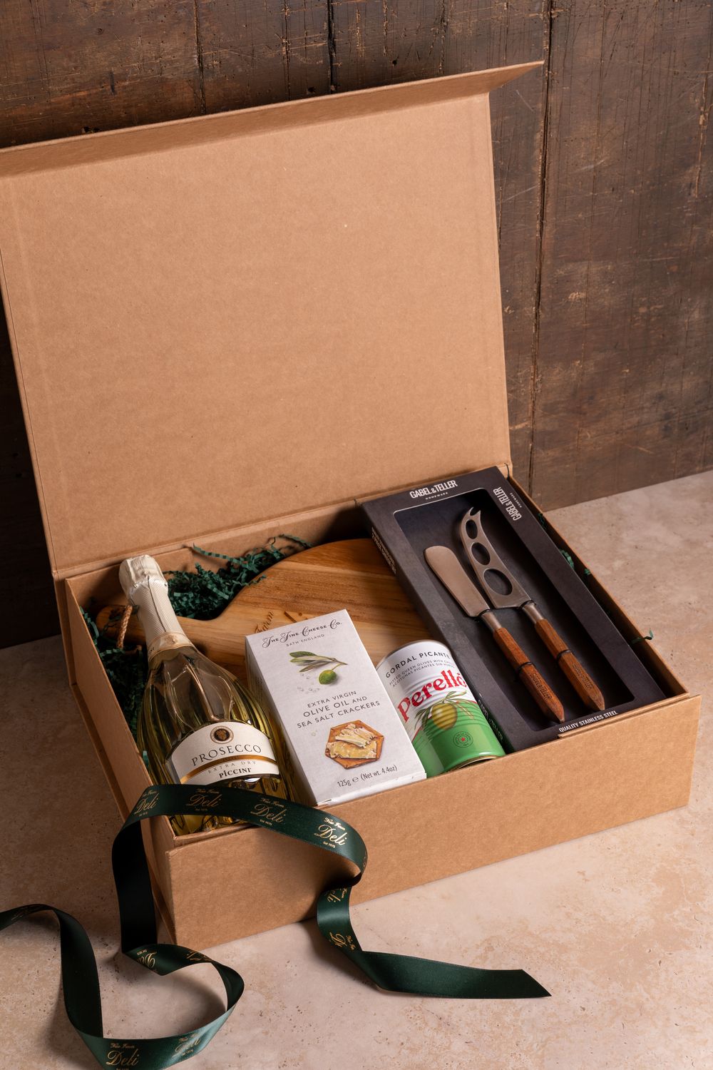 corporate gift boxes brisbane, corporate hampers brisbane, corporate hampers, corporate gift ideas, brsbane gift delivery,