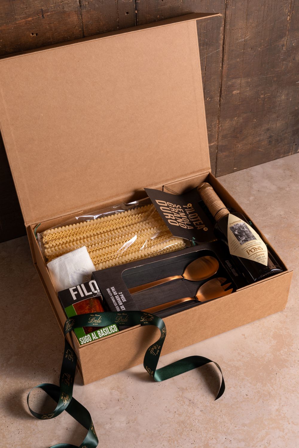 corporate gift boxes brisbane, corporate hampers brisbane, corporate hampers, corporate gift ideas, brsbane gift delivery,