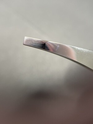 Flat Precision Tweezer