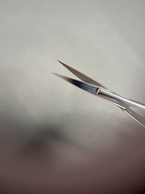 Fingerless Precision Brow Scissor
