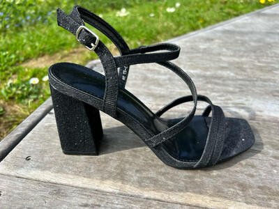 Talons noirs paillettes