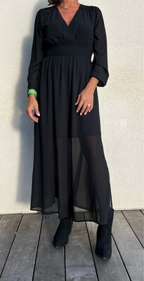Robe longue noire voile