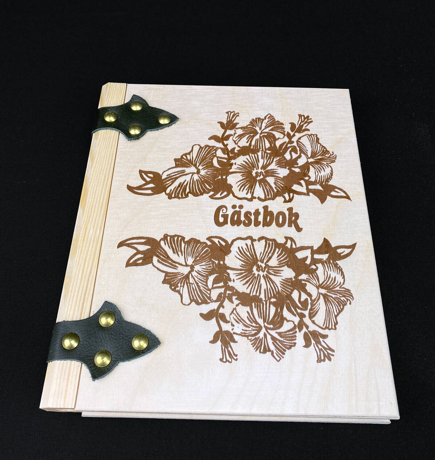 Gästbok - vieraskirja puukansilla - Suomalaista käsityötä