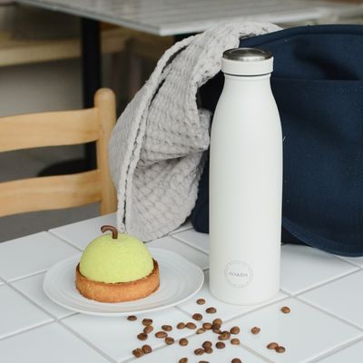 AYA&IDA teräsjuomapullo 500ml, Winter White Valkoinen teräsjuomapullo