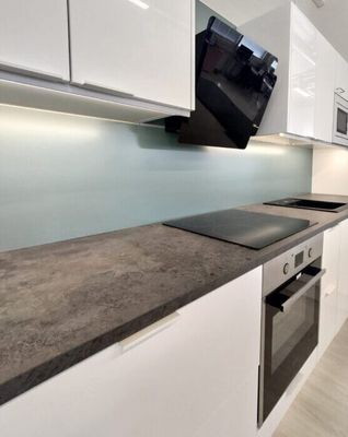 Alucobest - Välimeri/kiiltävävalkoinen - 500 x 1525 x 4mm välitilalevy