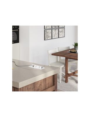 SOLINA SWING USB A&amp;C + 2x schuko - Tasoon upotettava rasia - valkoinen