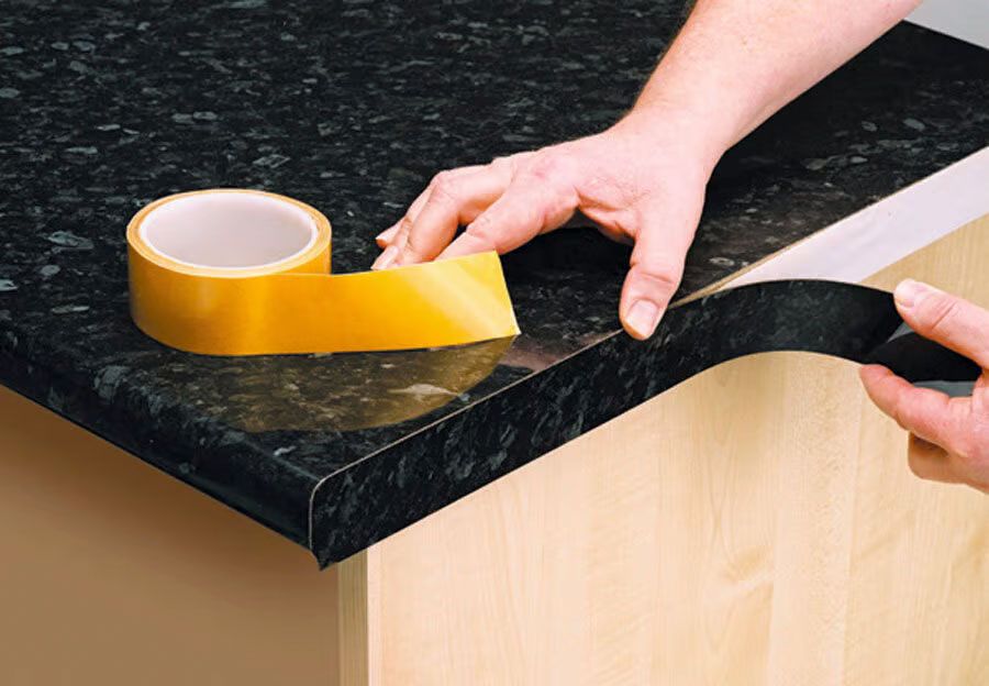 WorkTop Työtasoteippi - laminaattilistojen kiinnitykseen - 40mm x 5 metriä