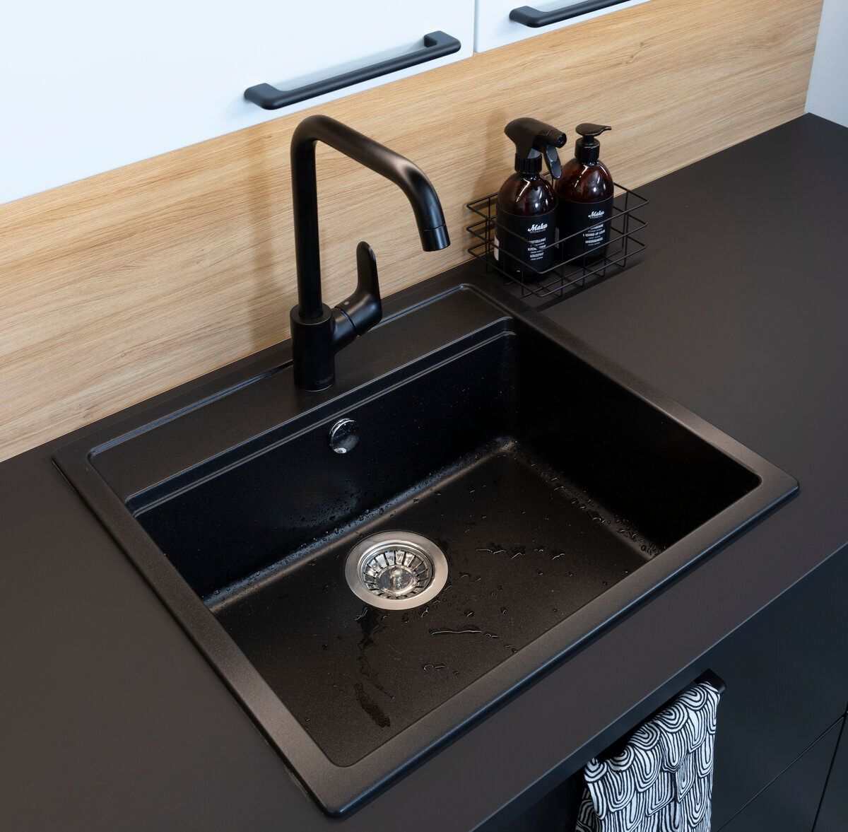 Musta komposiittiallas NEMO 60cm