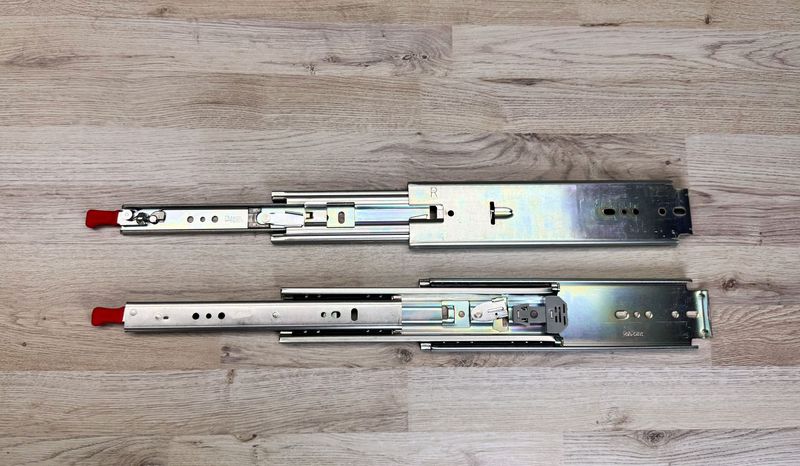 Erikoisvahva lukittuva kuulalaakerikisko - 250KG - monta pituutta väliltä 305-1524mm