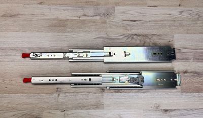 Erikoisvahva lukittuva kuulalaakerikisko - 250KG - monta pituutta väliltä 305-1524mm