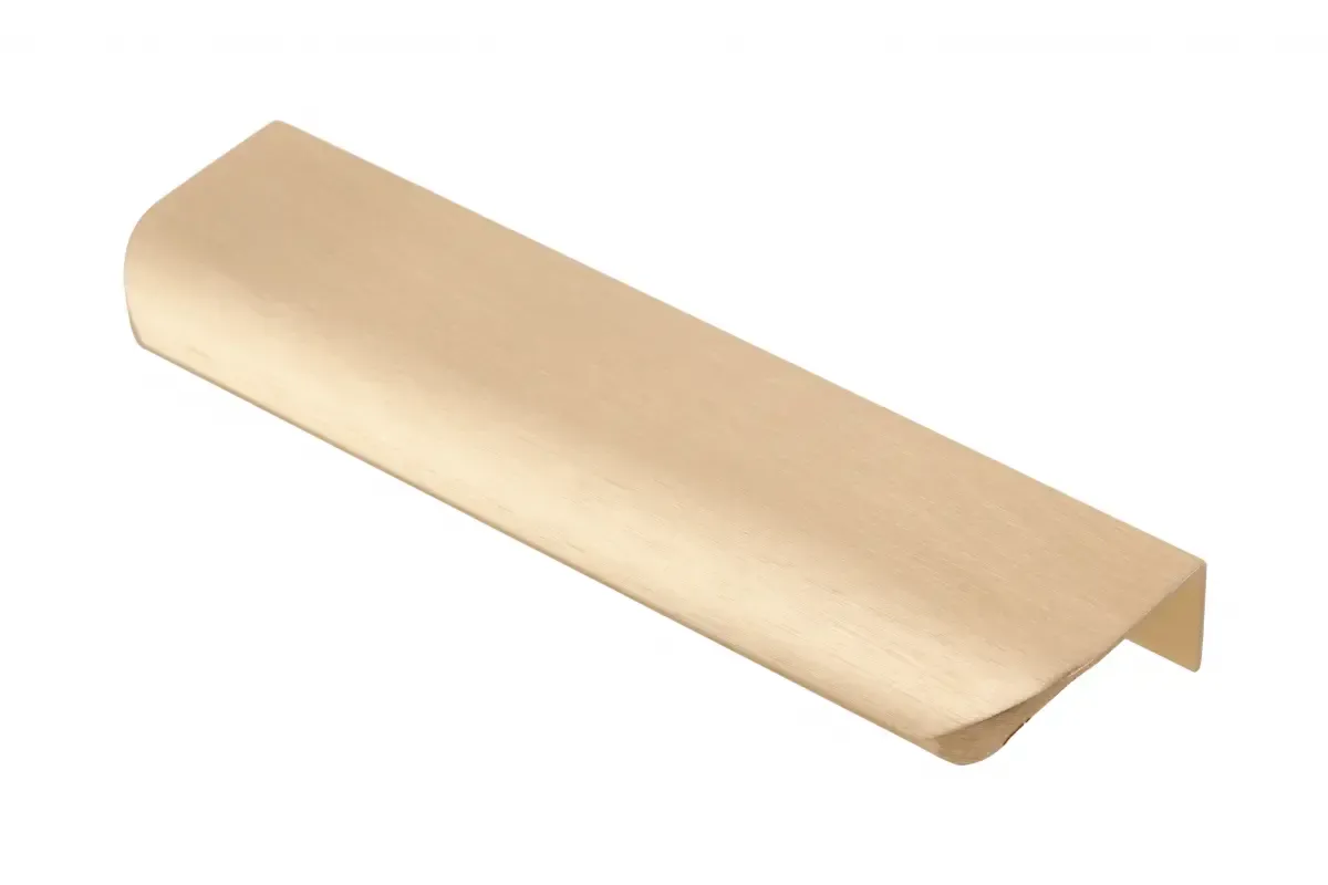 Kultainen keittiön vedin