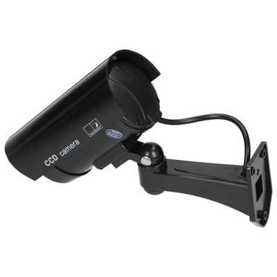 Valevalvontakamera - dummy camera - patterilla - vilkkuva punainen valo