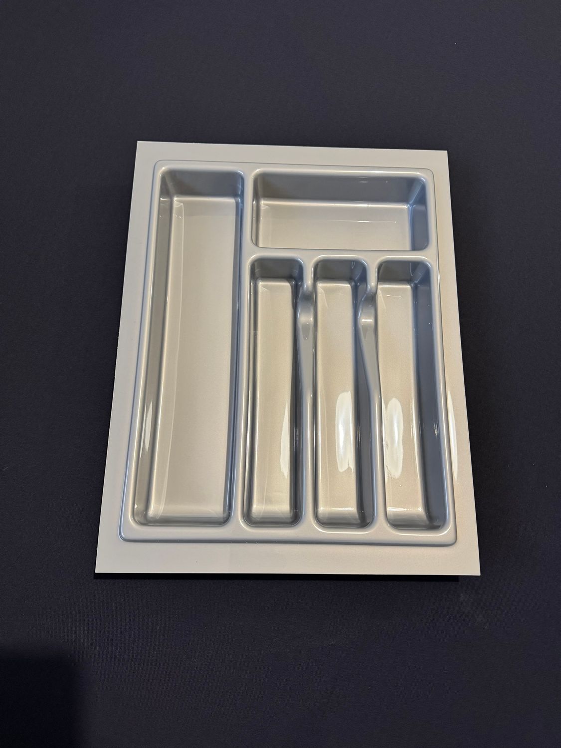 Ruokailuvälinelokerikko - harmaa - L330 x S430mm