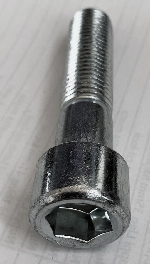 Iso kuusiokulmapultti M16-2.0x70mm - 1kpl