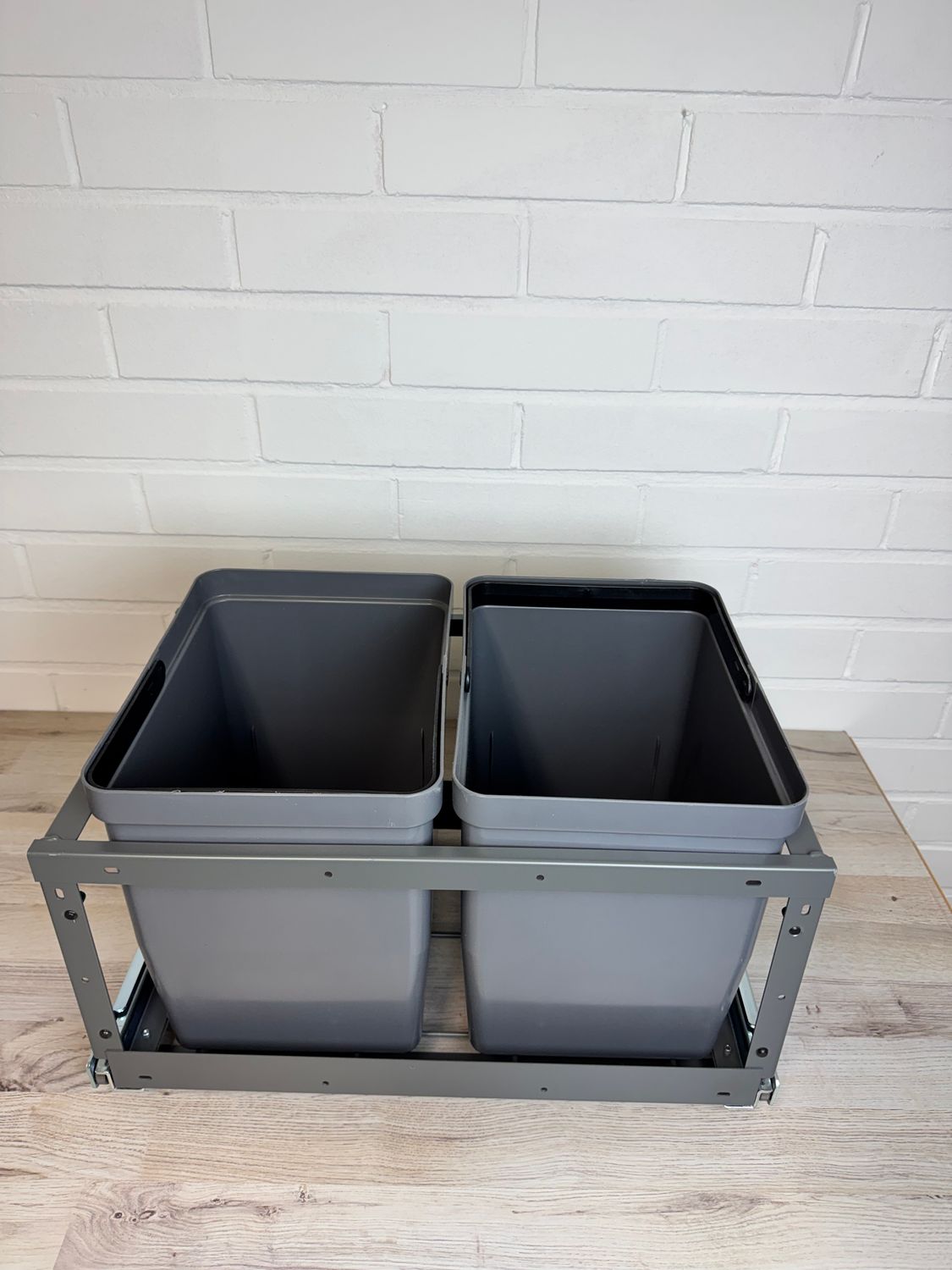 Jätevaunu 2 sankoa - leveys 535mm syvyys 405mm - LM 70/R