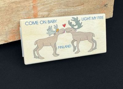 Puinen tulitikkurasia - Hirvet