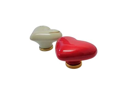 Pomo porcellana cuore 39x49mm altezza 30mm (art-P5401 - P5429 ) Pomo porcellana cuore 39x49mm altezza 30mm (art-P5401 - P5429 )