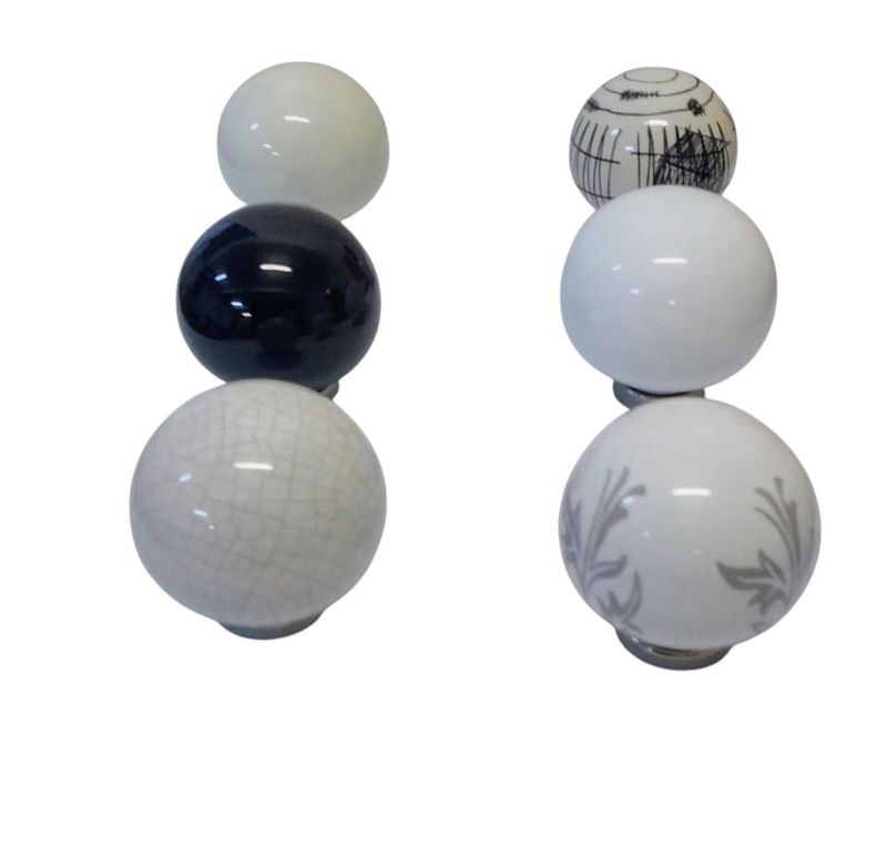 Pomo porcellana a sfera  diametro 40mm (art -        P3900-P39215-P39216-P3927-P3907-P39010     )