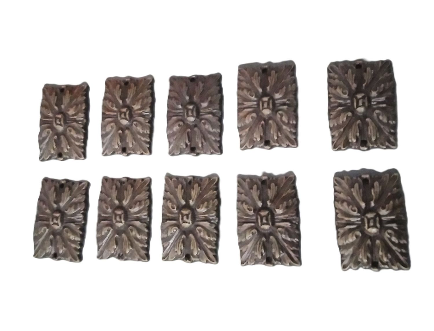 Fregio rettangolare bronzato stock 10 pezzi - 40x25mm (art-207 M) Fregio rettangolare bronzato stock 10 pezzi - 40x25mm (art-207 M)