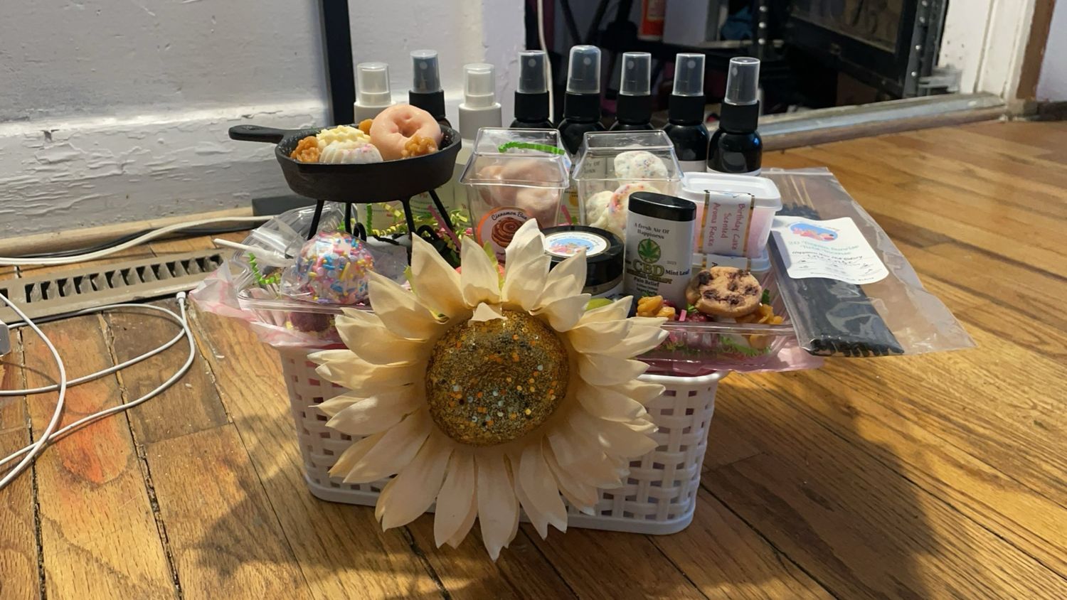 Deluxe Gift Basket