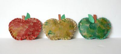 PreK / Stuffed Paper Apple 24-FAL-04