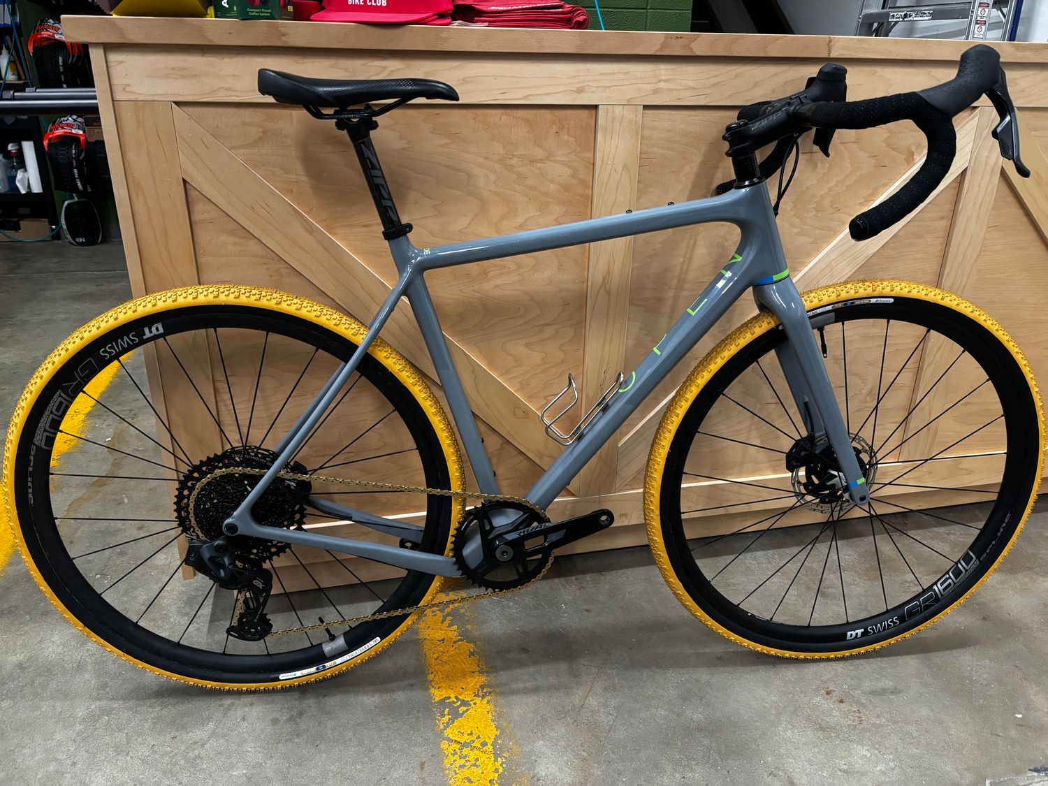 OPEN WIDE Medium - Rival AXS E1 |  DT Swiss GR 1600 Wheelset Complete Gravel Bike *DEMO*