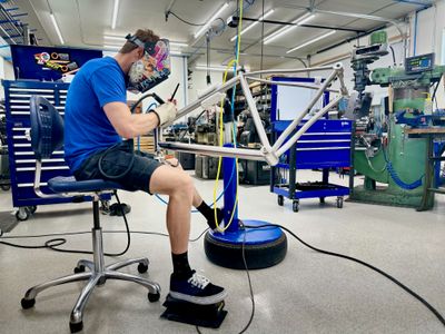 BUILT Titanium Gravel Bike XL - SRAM Rival AXS *DEMO*