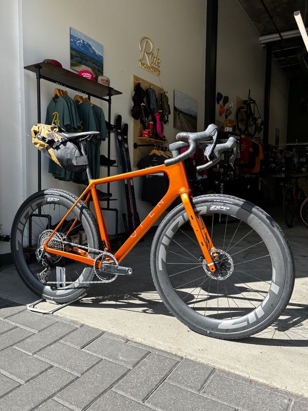 OPEN UP 2.0 Adventure - LARGE / Orange Pearl - SRAM Force -Transmission + Zipp XPLR SW Carbon Wheelset | Gravel Bike