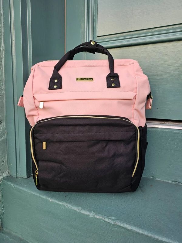 OLL252 Studio Essentials Backpack