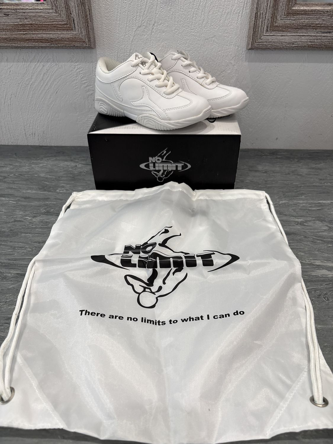 NL903 Leather Cheer Shoe