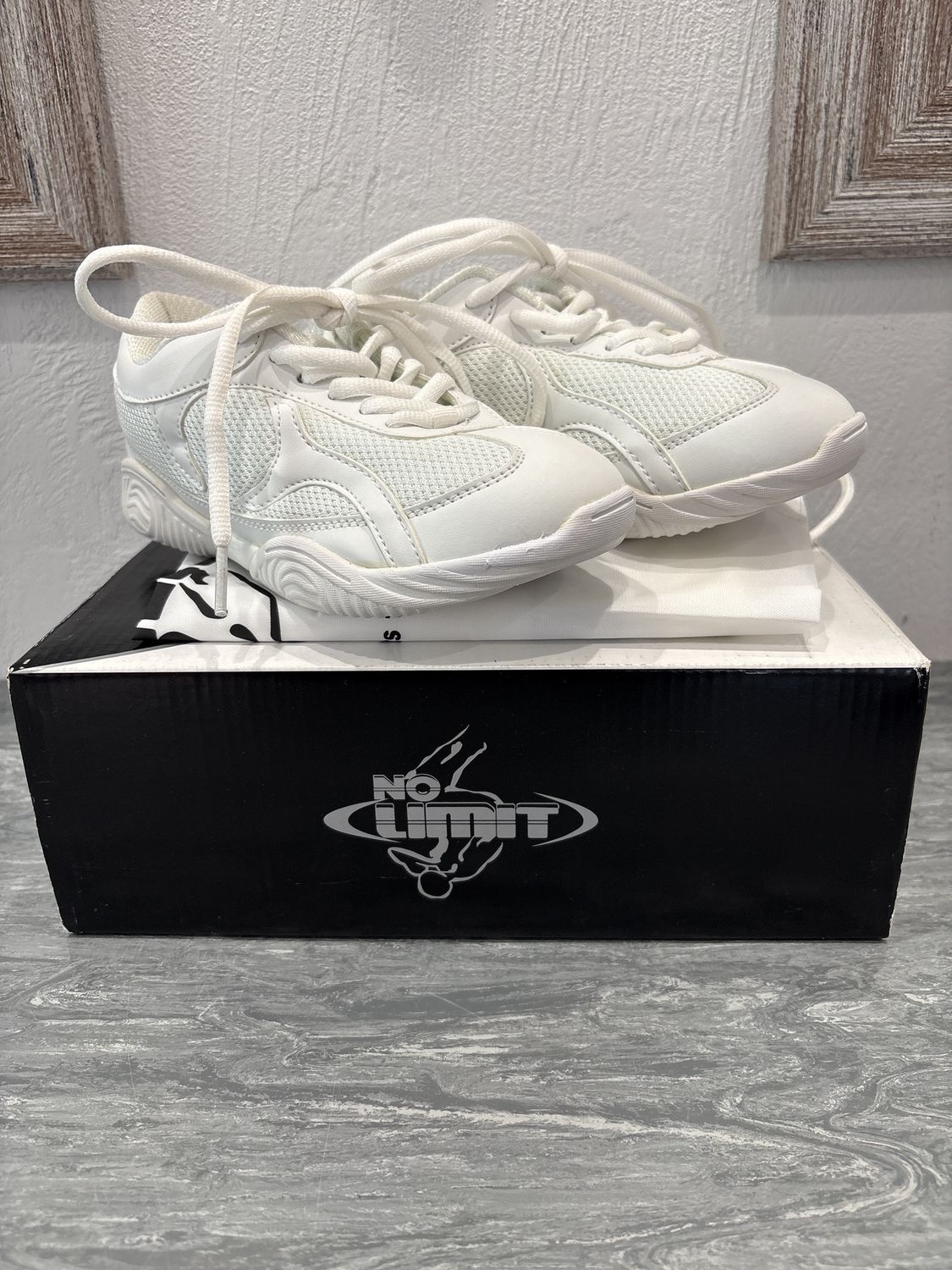 NL901 Mesh Cheer Shoe