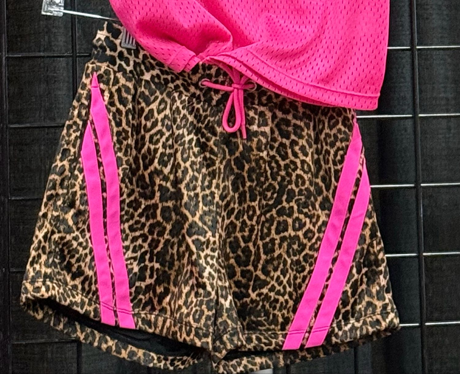 26034 Mesh Short, Color: Cheetah, Size: 8-10