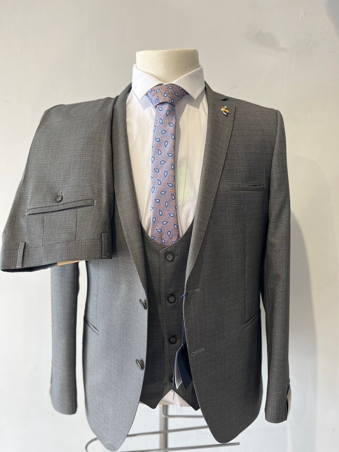 RRP €259........Emmett Suit 3PC........OUR PRICE........