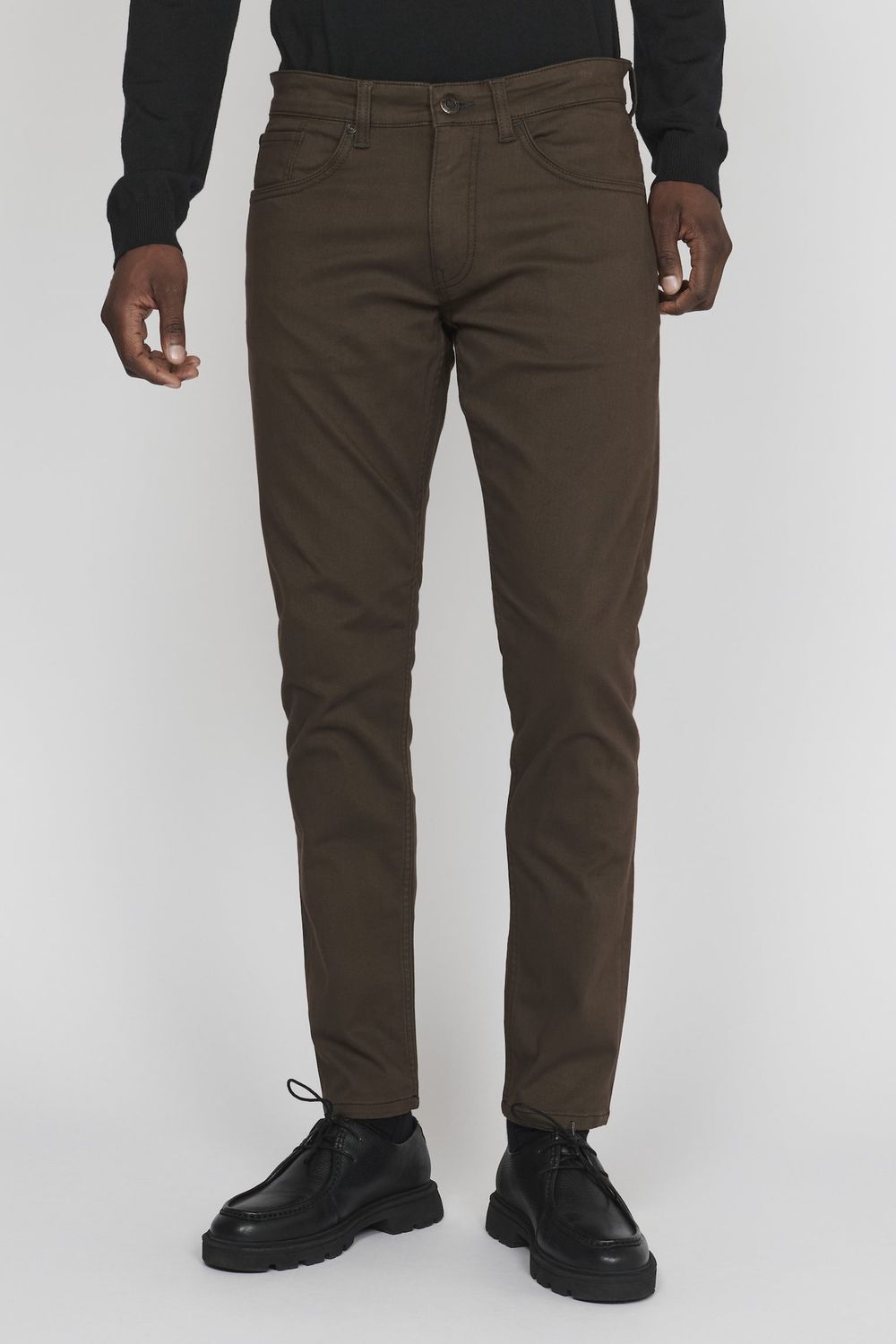 30205683 MAPETE 190820 BROWN SOIL