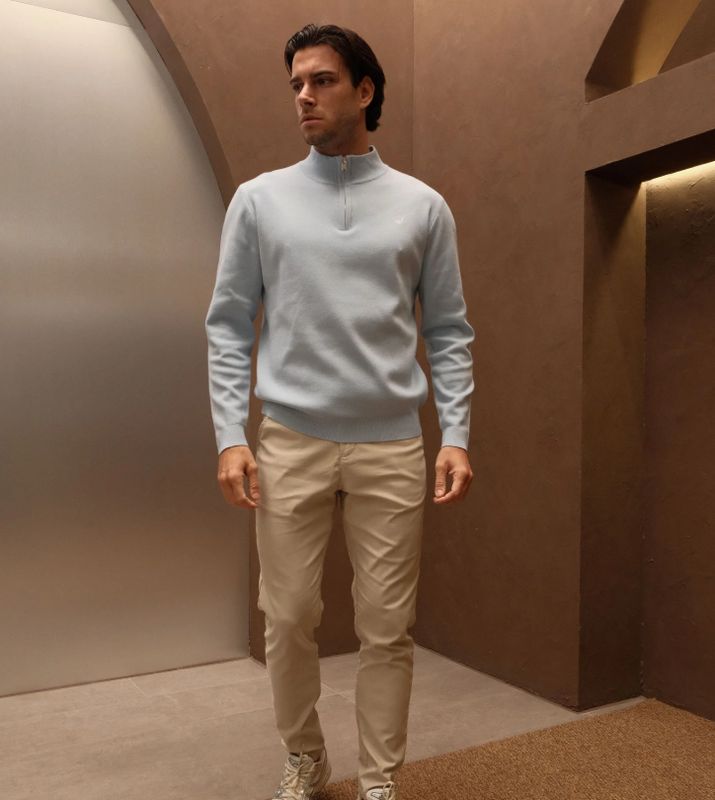 WALKER AND HUNT SUMMER BLUE  KNITTED HALF ZIP