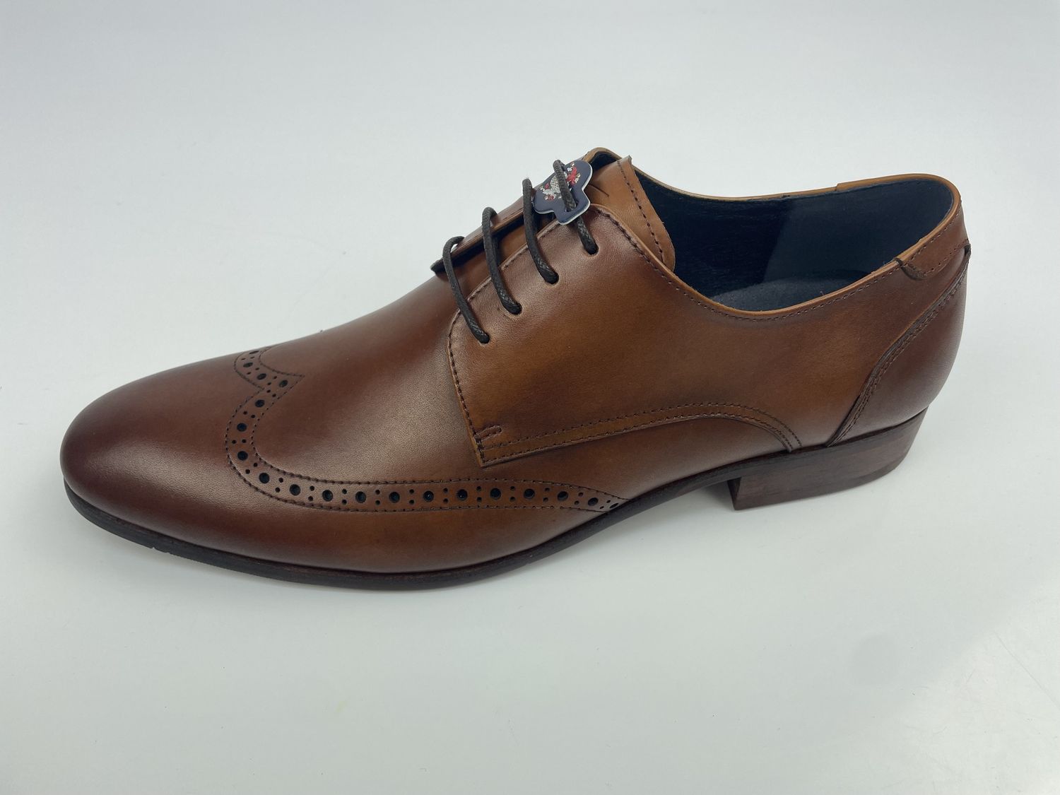 KASSAM SHOE WHISKEY