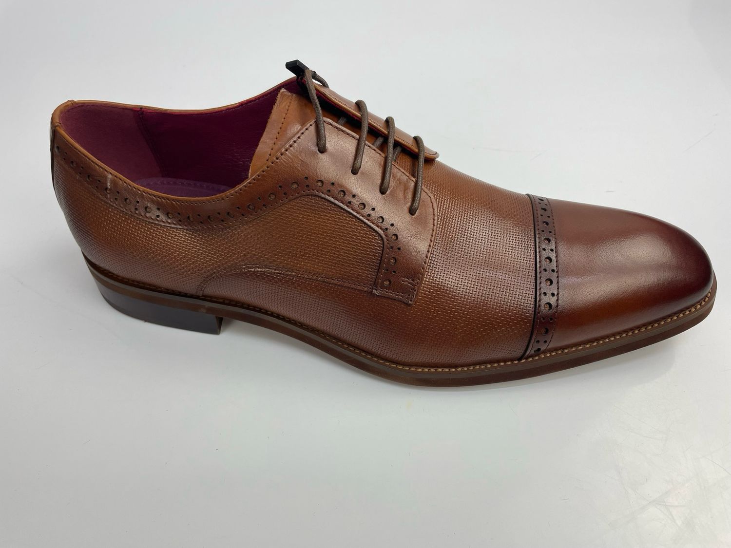 OKAWANGO SHOE BRANDY (24)