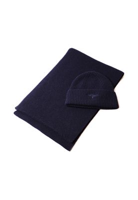 1510 0440 FYNCH HATTON BEANIE AND SCARF SET COL 685