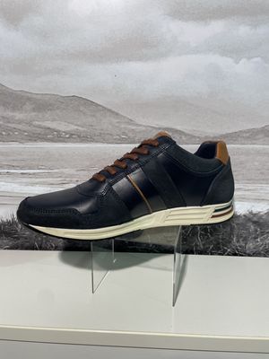 SKELTON SHOE STORM